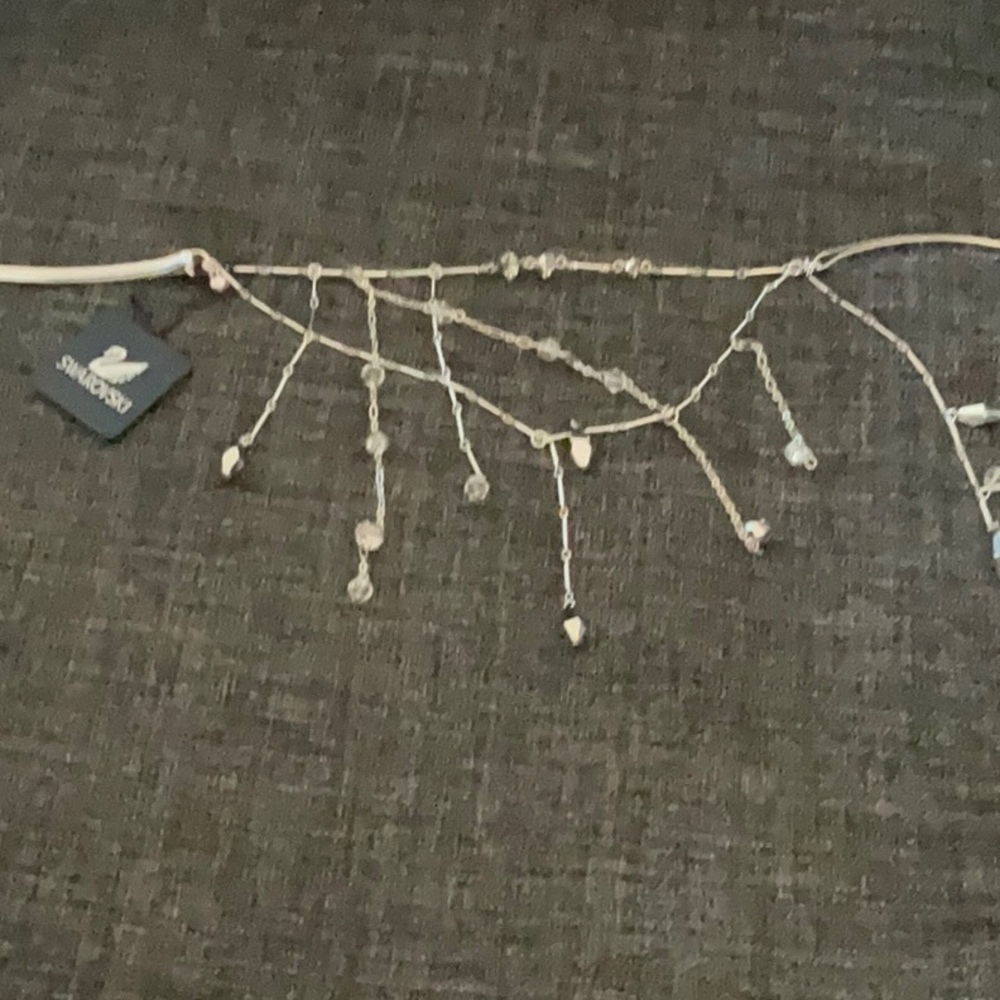 NWT SWAROVSKI HAIR JEWELRY RARE AND UNIQUE. Clips and jewels, velvet bag